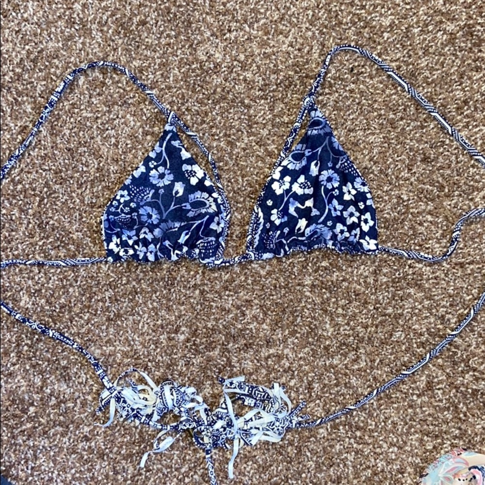Reverse bikini top